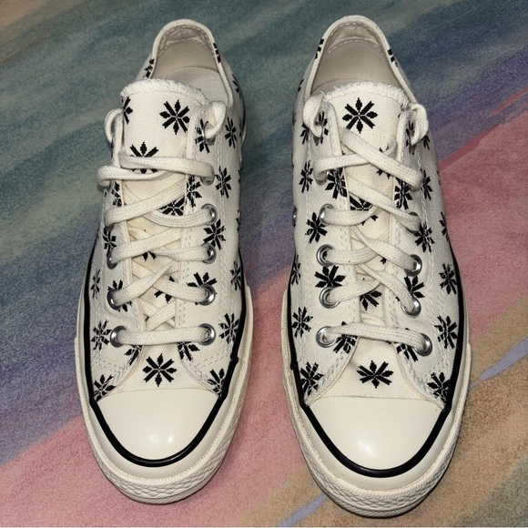 Converse Chuck 70 Low Ox Holiday Sweater Canvas women’s size 8 Sneakers - Picture 4 of 10